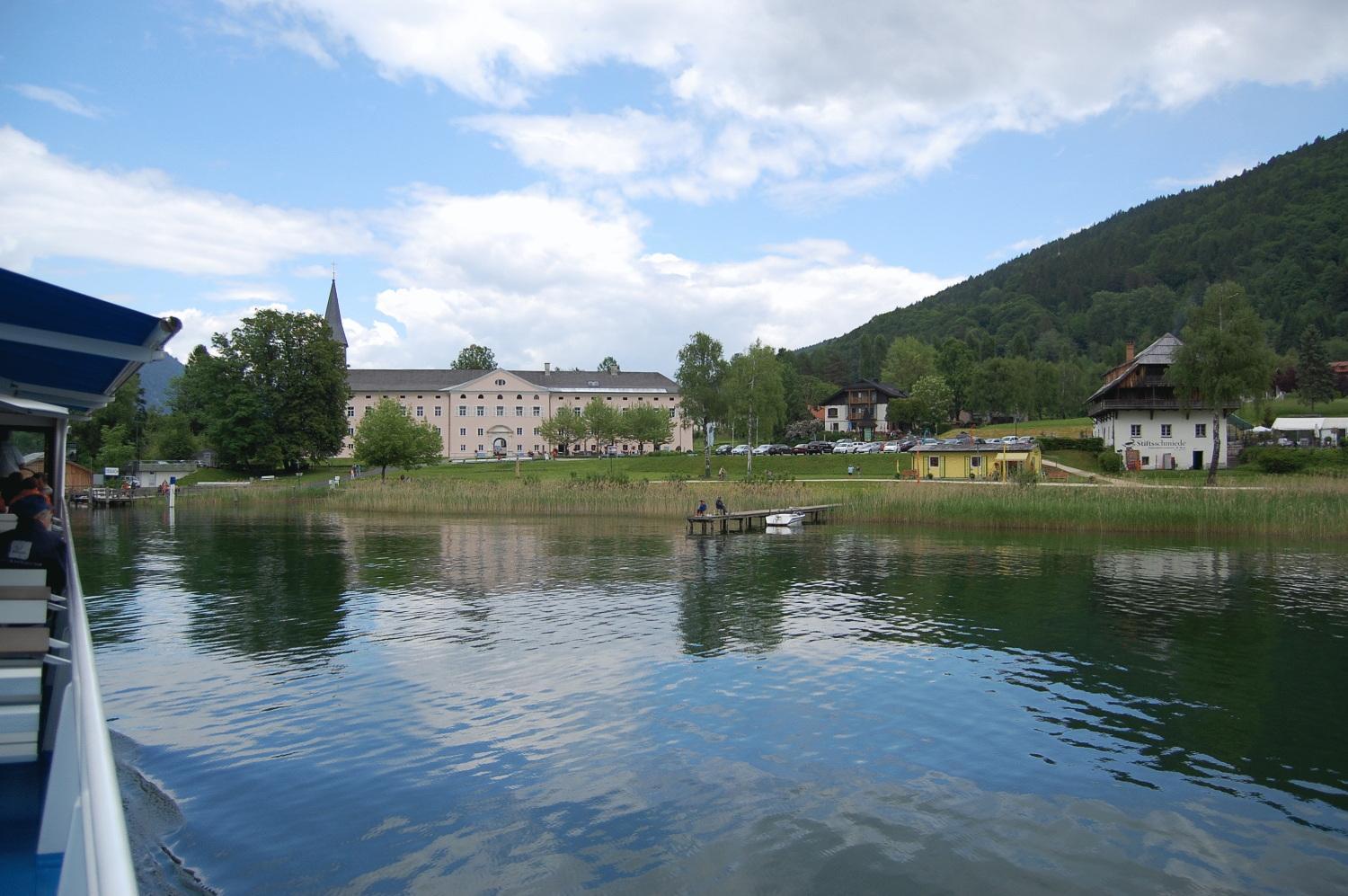 Fruehstueckspension "Schlosswirt" Ossiach Eksteriør billede