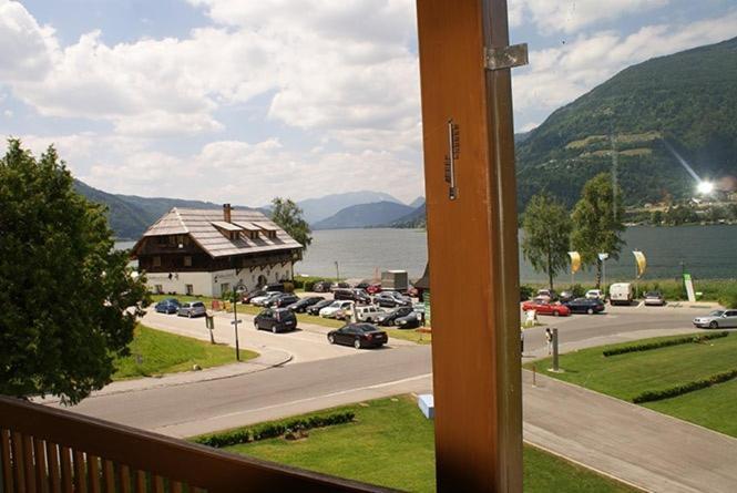 Fruehstueckspension "Schlosswirt" Ossiach Værelse billede
